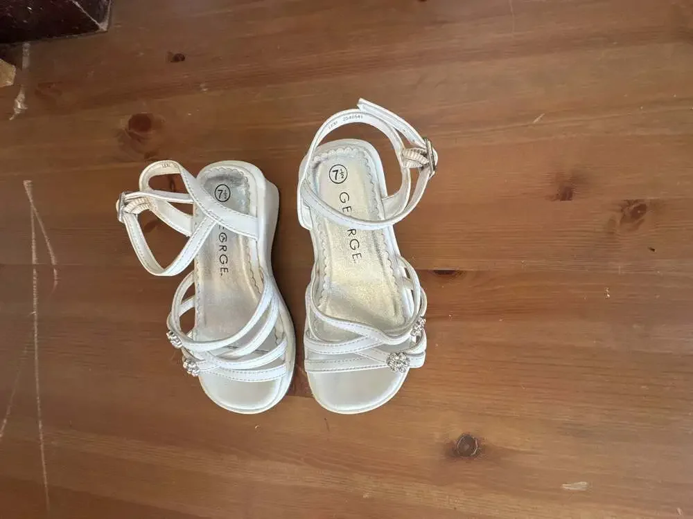 George Lexi White Rhinestone Flower Wedge Heel Girls Sandals Size 7.5